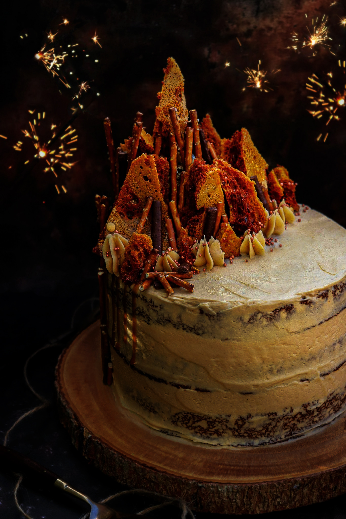 Toffee Apple Bonfire Cake