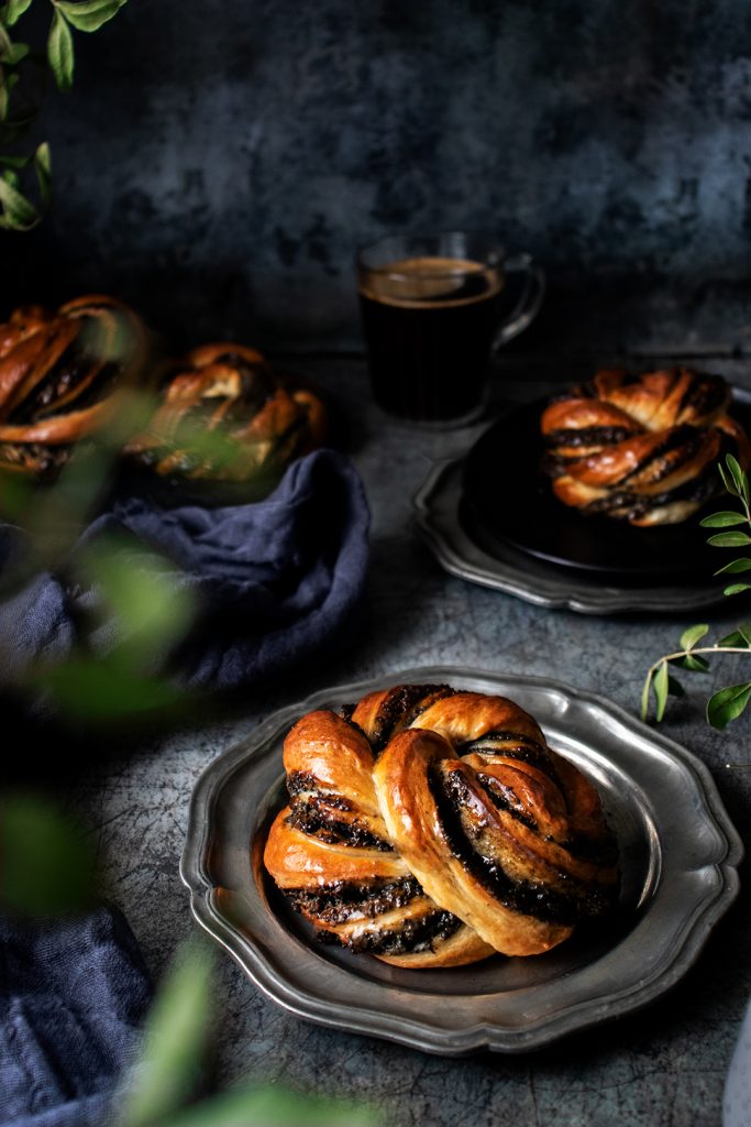 Tahini & Poppy Seed Buns